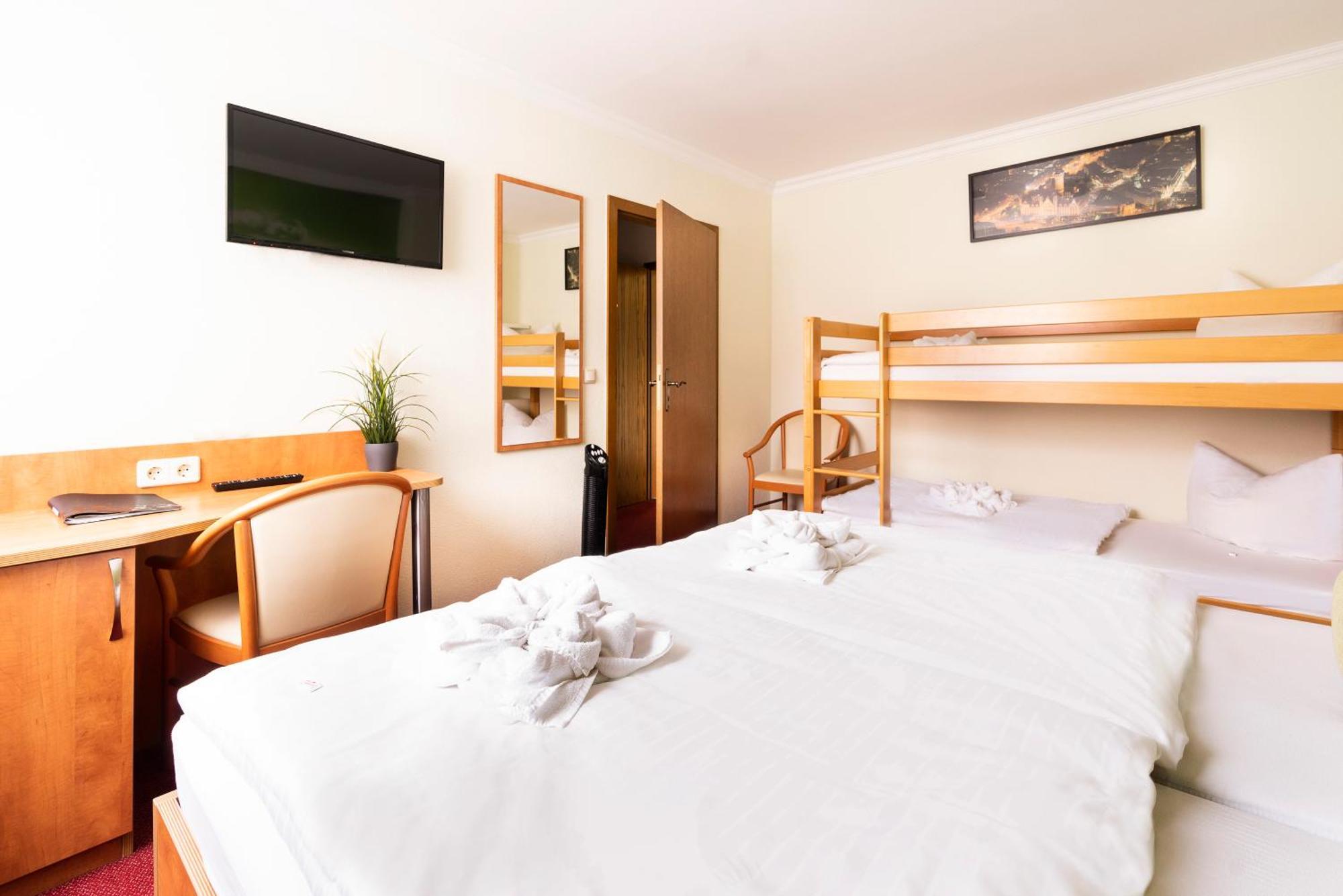 Cityhotel Bernburg  Zimmer foto
