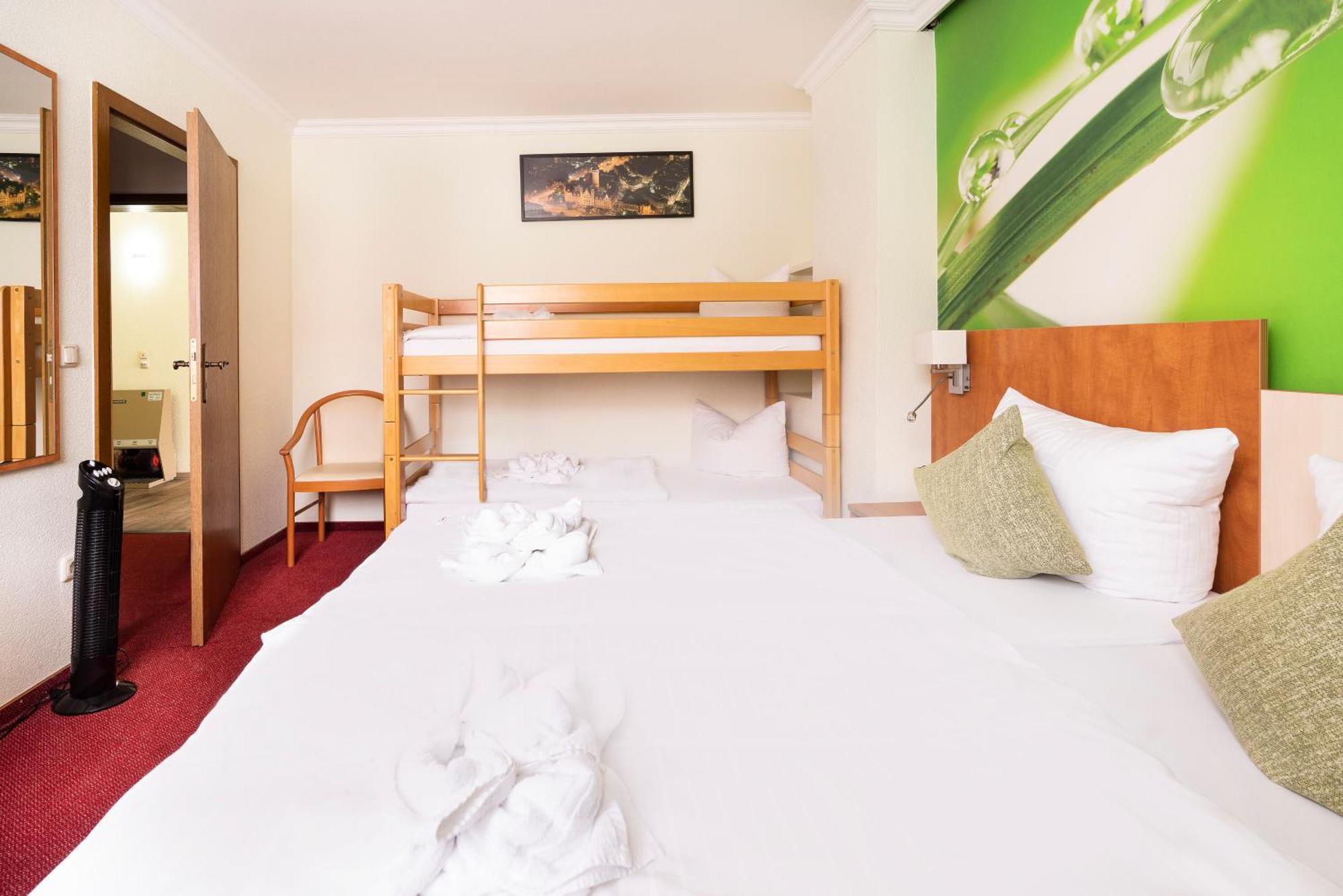 Cityhotel Bernburg  Zimmer foto
